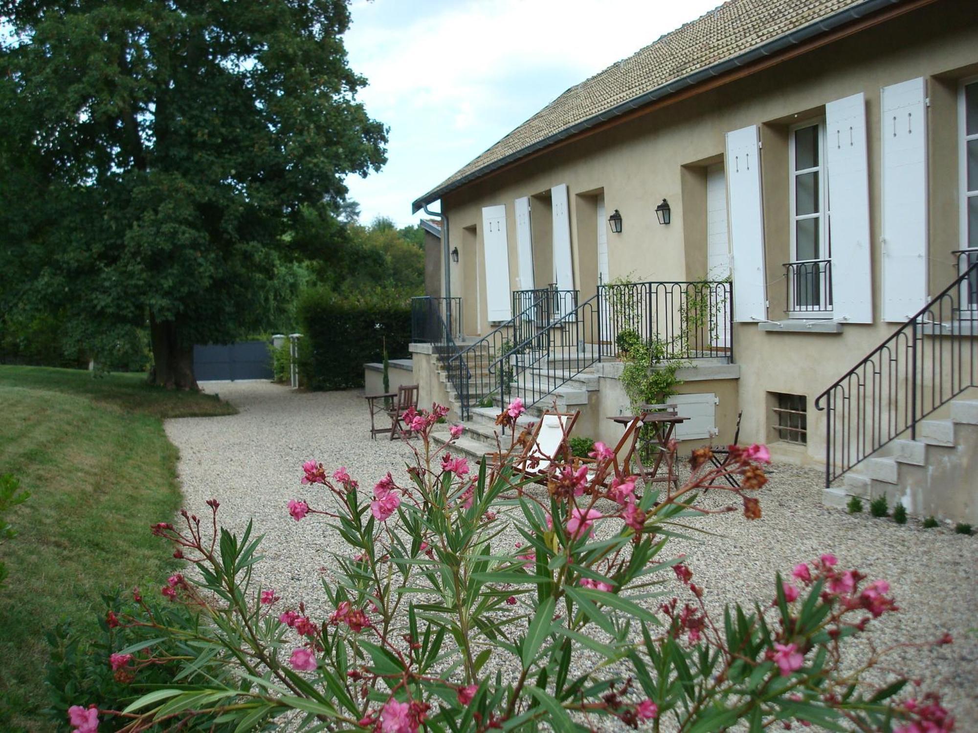 Appartamento Les Communs Du Manoir Écully Esterno foto