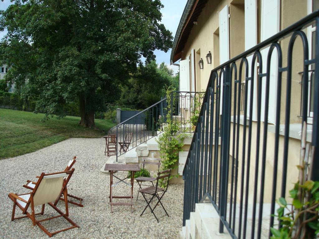 Appartamento Les Communs Du Manoir Écully Esterno foto