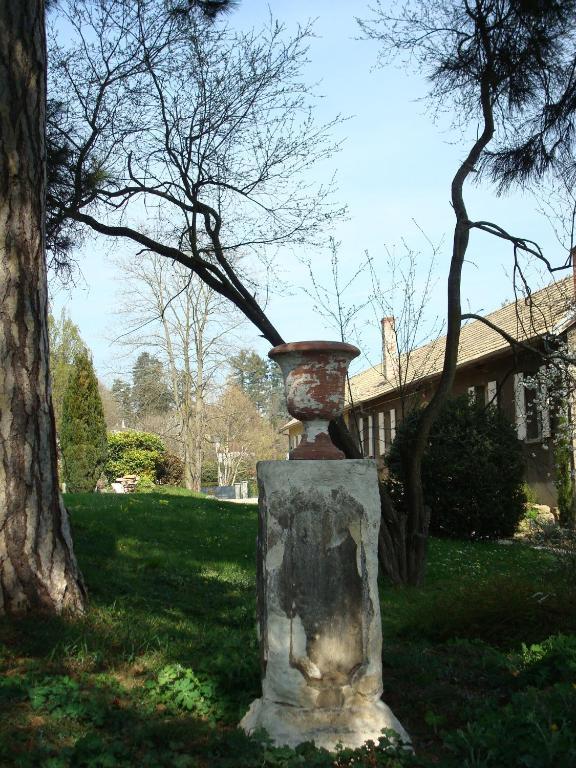 Appartamento Les Communs Du Manoir Écully Esterno foto