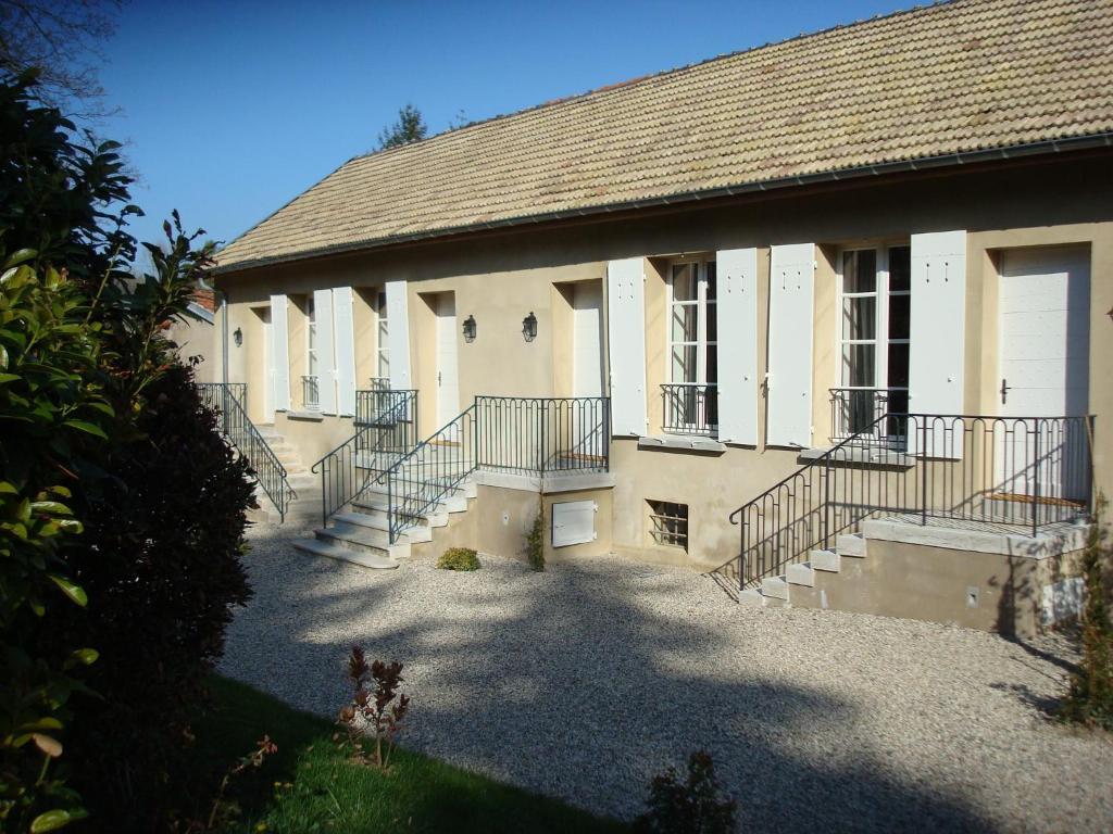 Appartamento Les Communs Du Manoir Écully Esterno foto