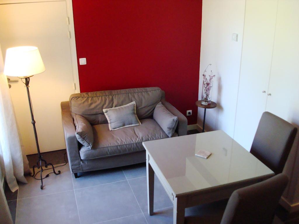 Appartamento Les Communs Du Manoir Écully Esterno foto